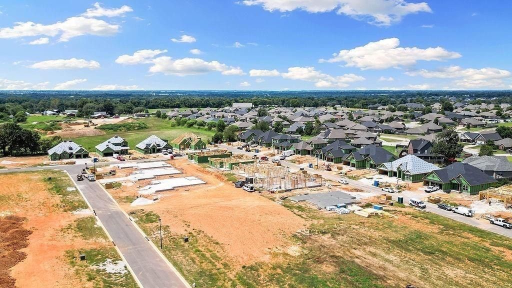 1503 Lookout  Ln. Cave Springs, AR 72718