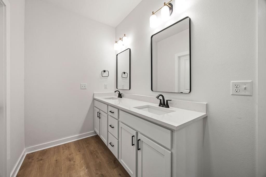 11 Handa  Pl. Bella Vista, AR 72715