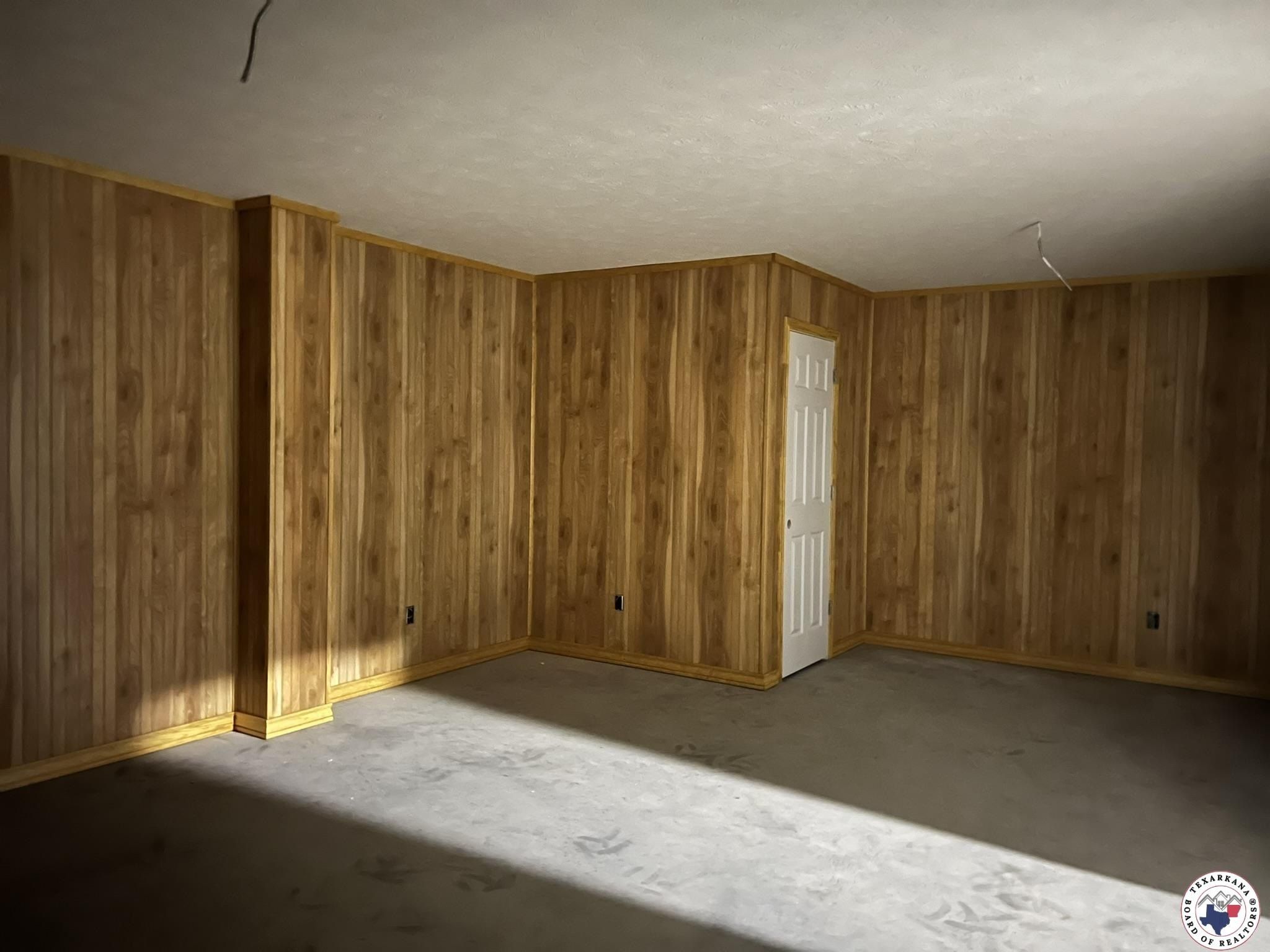 2115 E Broad. Texarkana, AR 71854