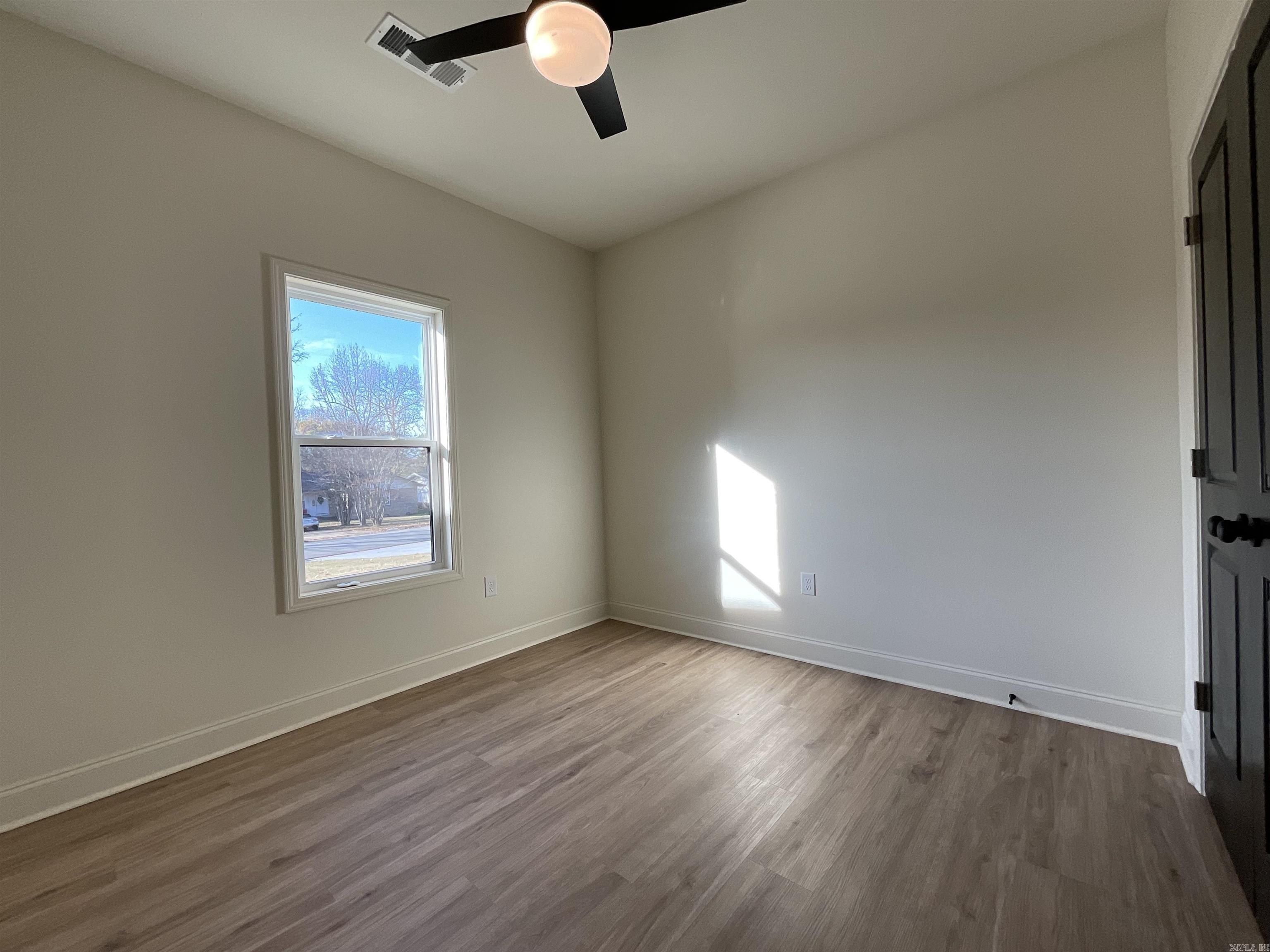 1005 N Jeff Davis Avenue. Jacksonville, AR 72076