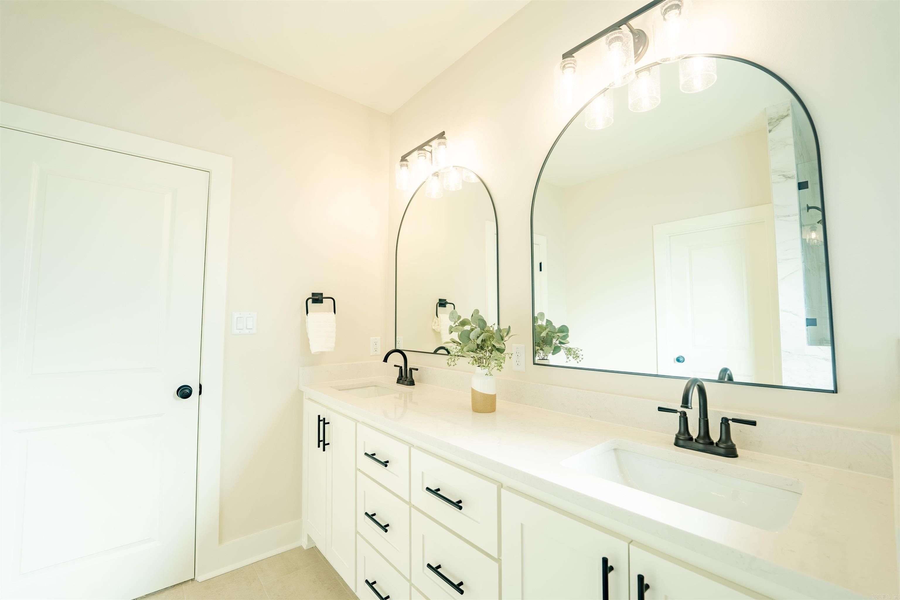 608 Corondelet Lane. Maumelle, AR 72113