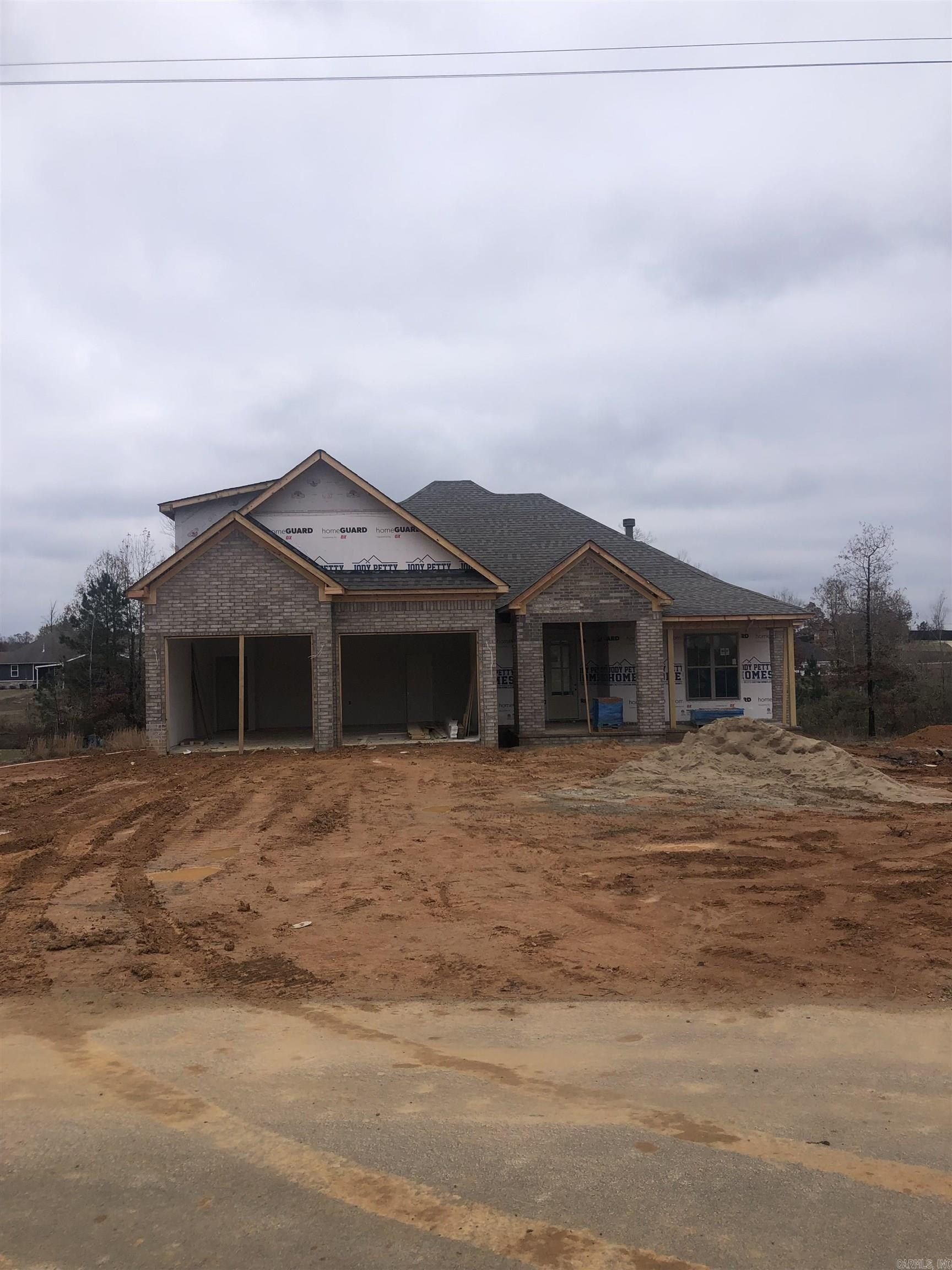 9057 Creek View. Bauxite, AR 72011