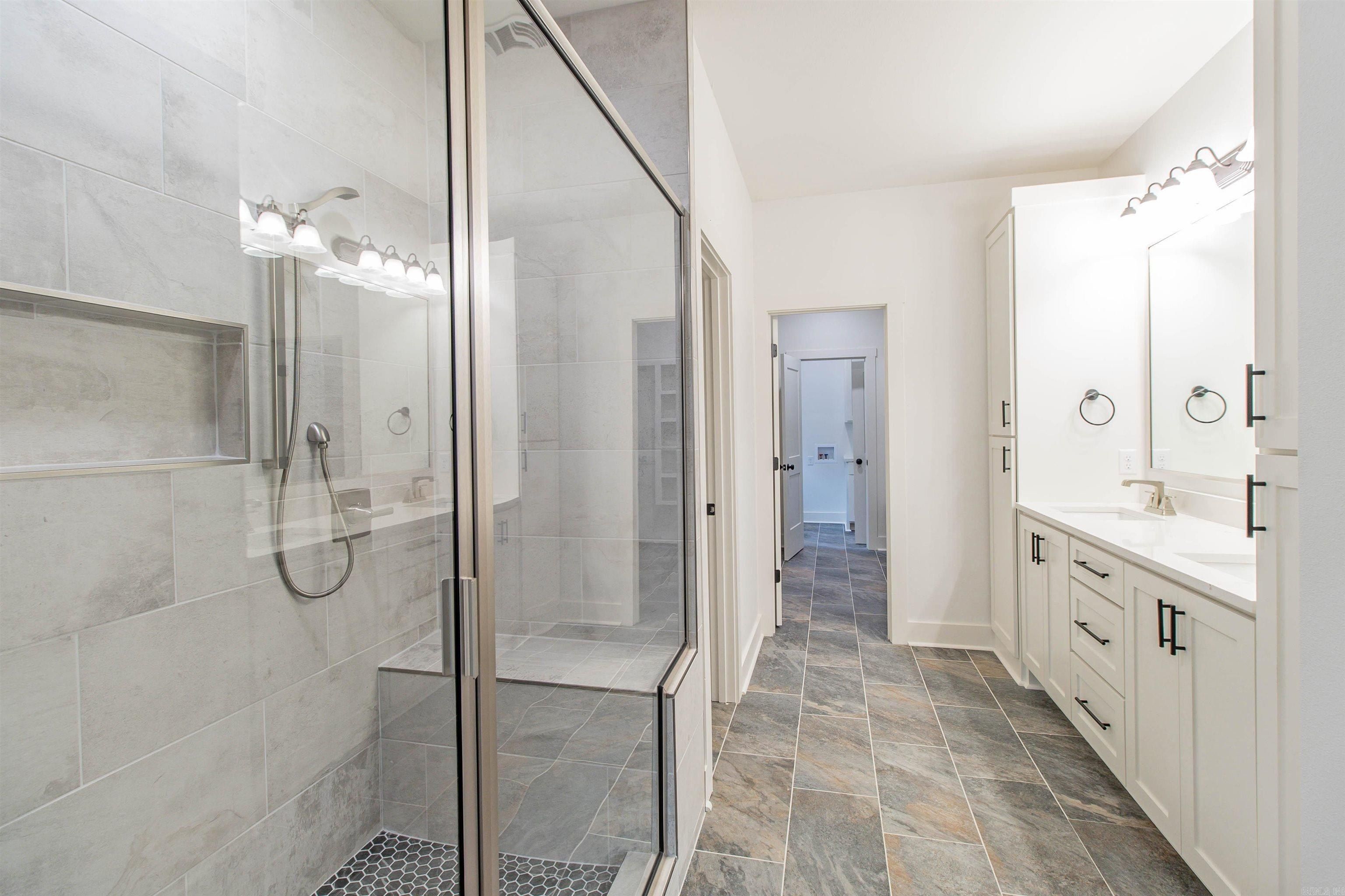 4005 Doler. Benton, AR 72019