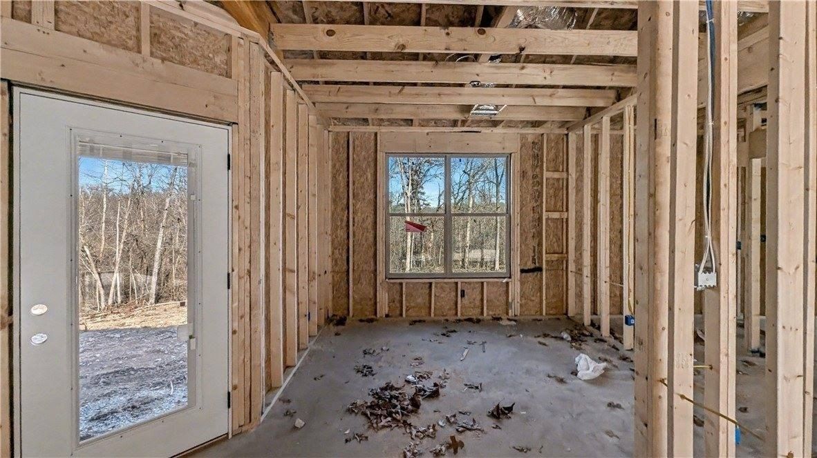 32 Malone Drive. Bella Vista, AR 72715