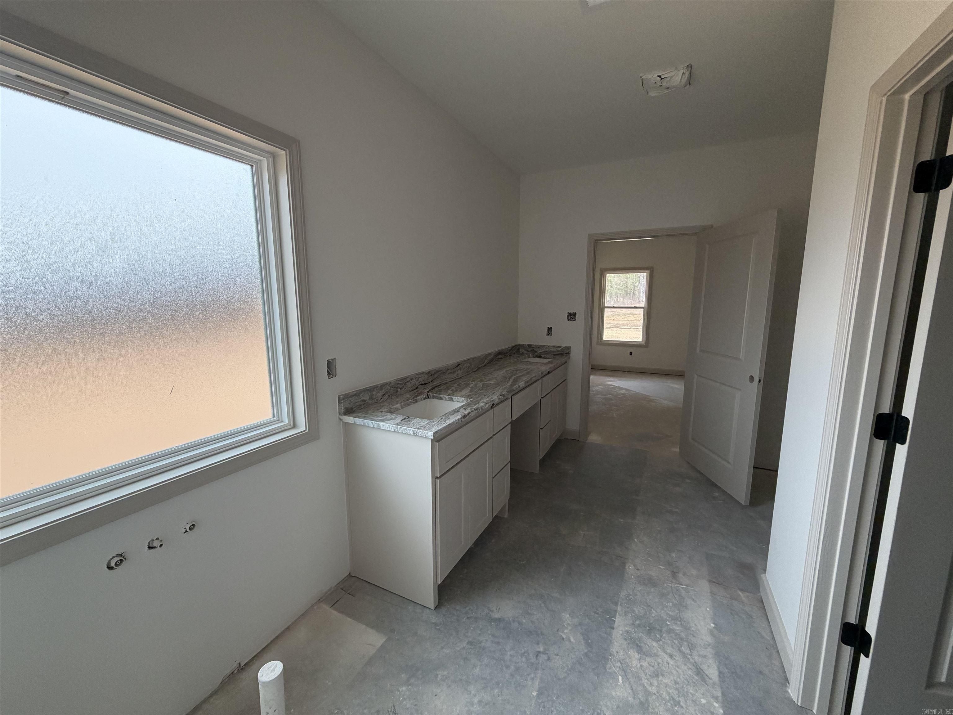 1160 Duke Drive. Bauxite, AR 72011