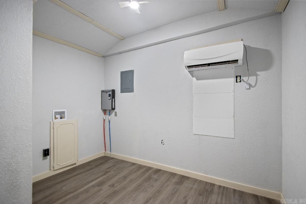 8614 Hicks Rd. Mabelvale, AR 72103