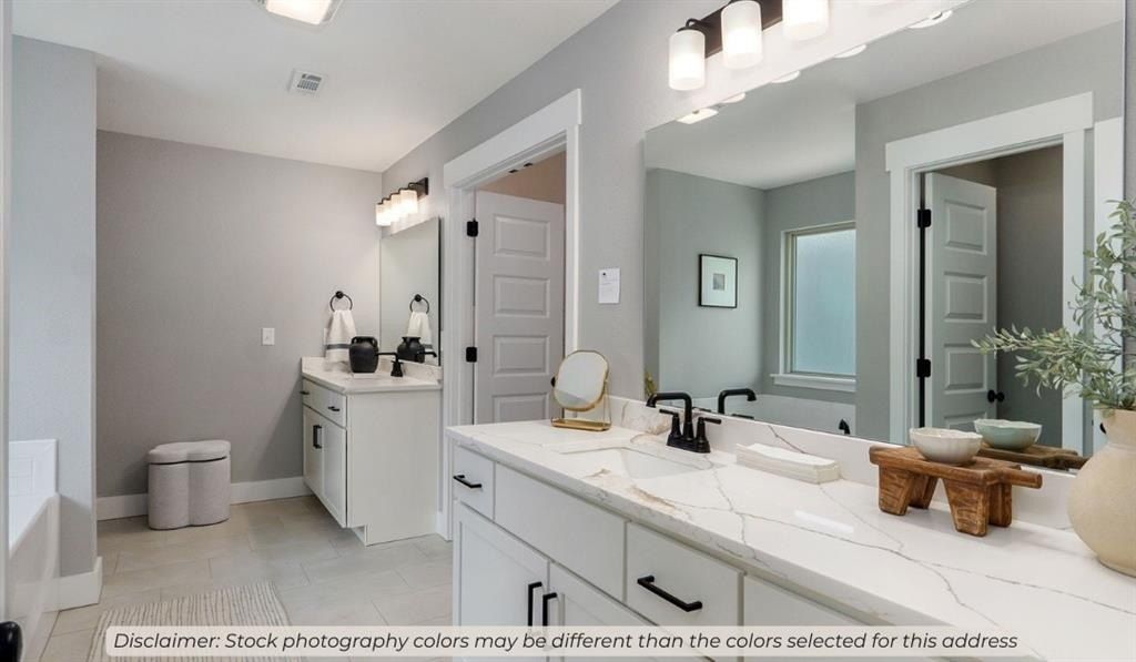 1150 Garrett  Ln. Centerton, AR 72719