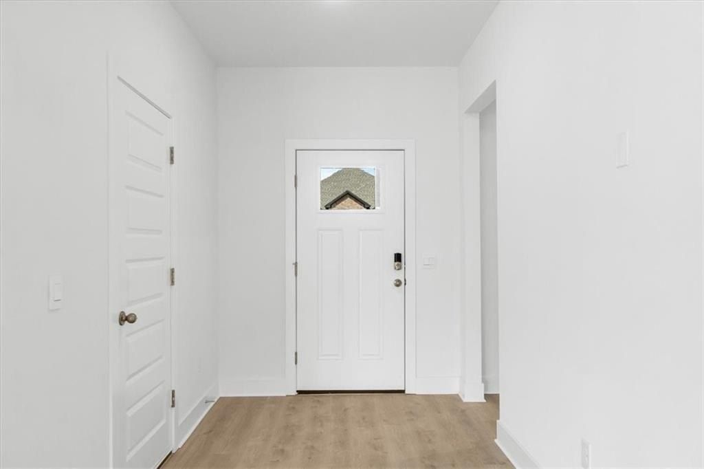 210 Collie  Ave. Lowell, AR 72745