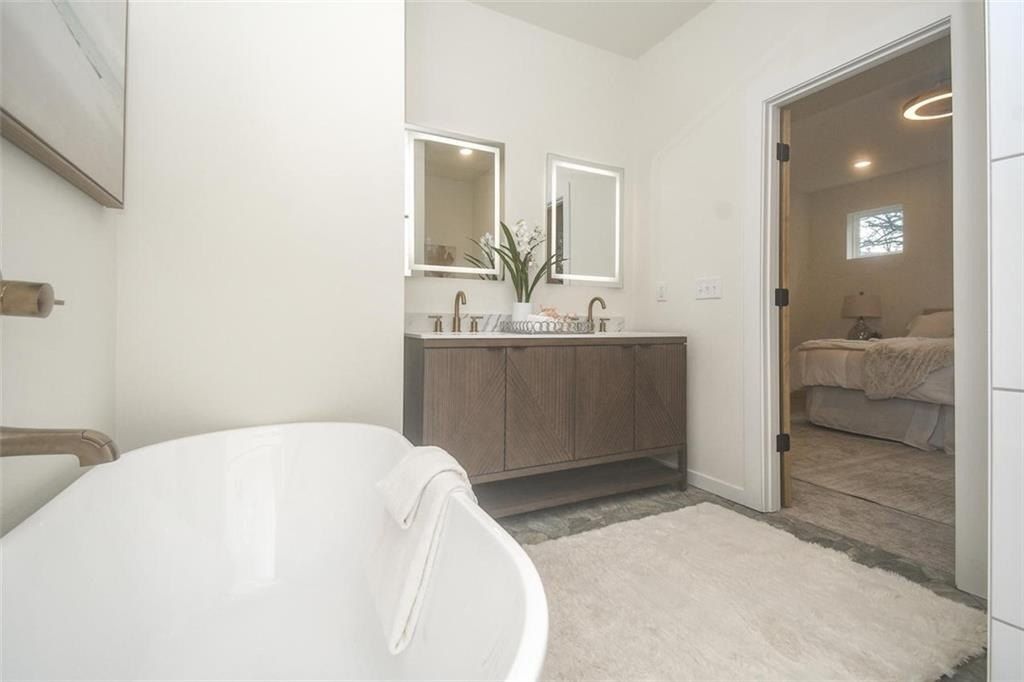 29 Elizabeth  Dr. Bella Vista, AR 72715