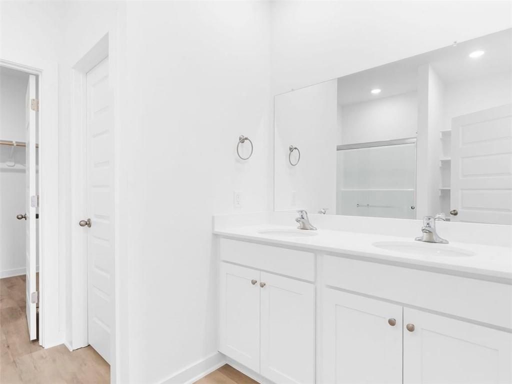 435  S Neon  Ave. Fayetteville, AR 72704