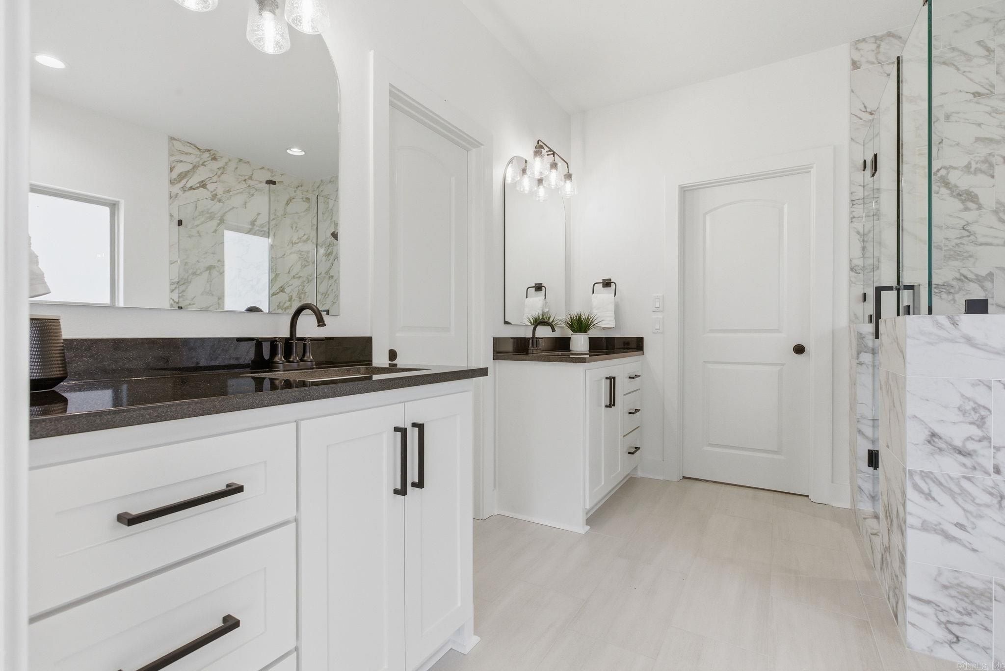 171 Ridgeview Trail. Maumelle, AR 72113