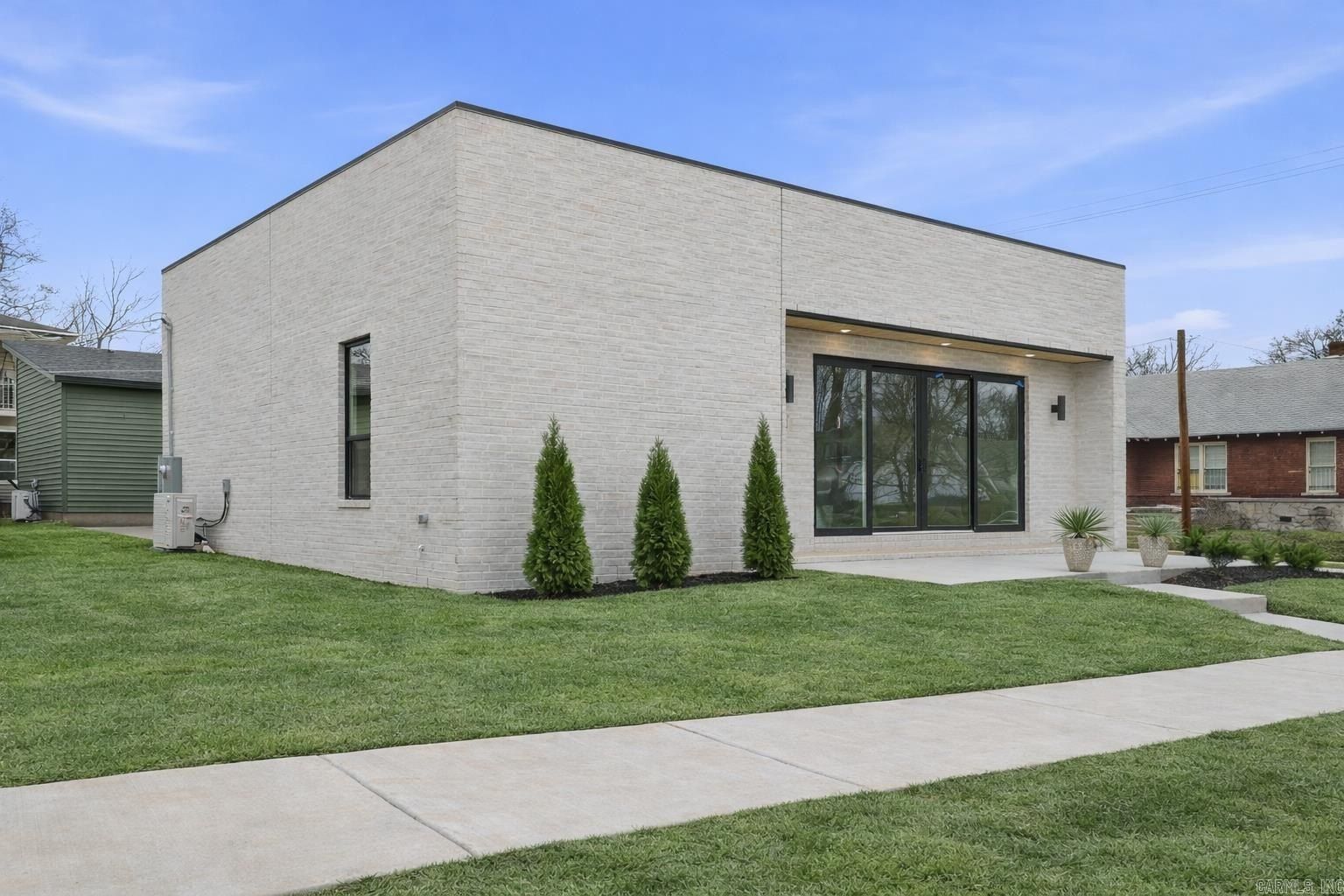 1500 Hanger Street. Little Rock, AR 72202