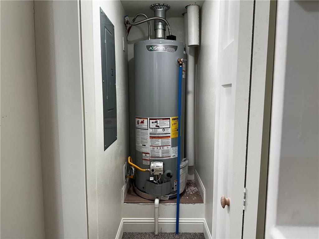 704  S Hico  St. Siloam Springs, AR 72761