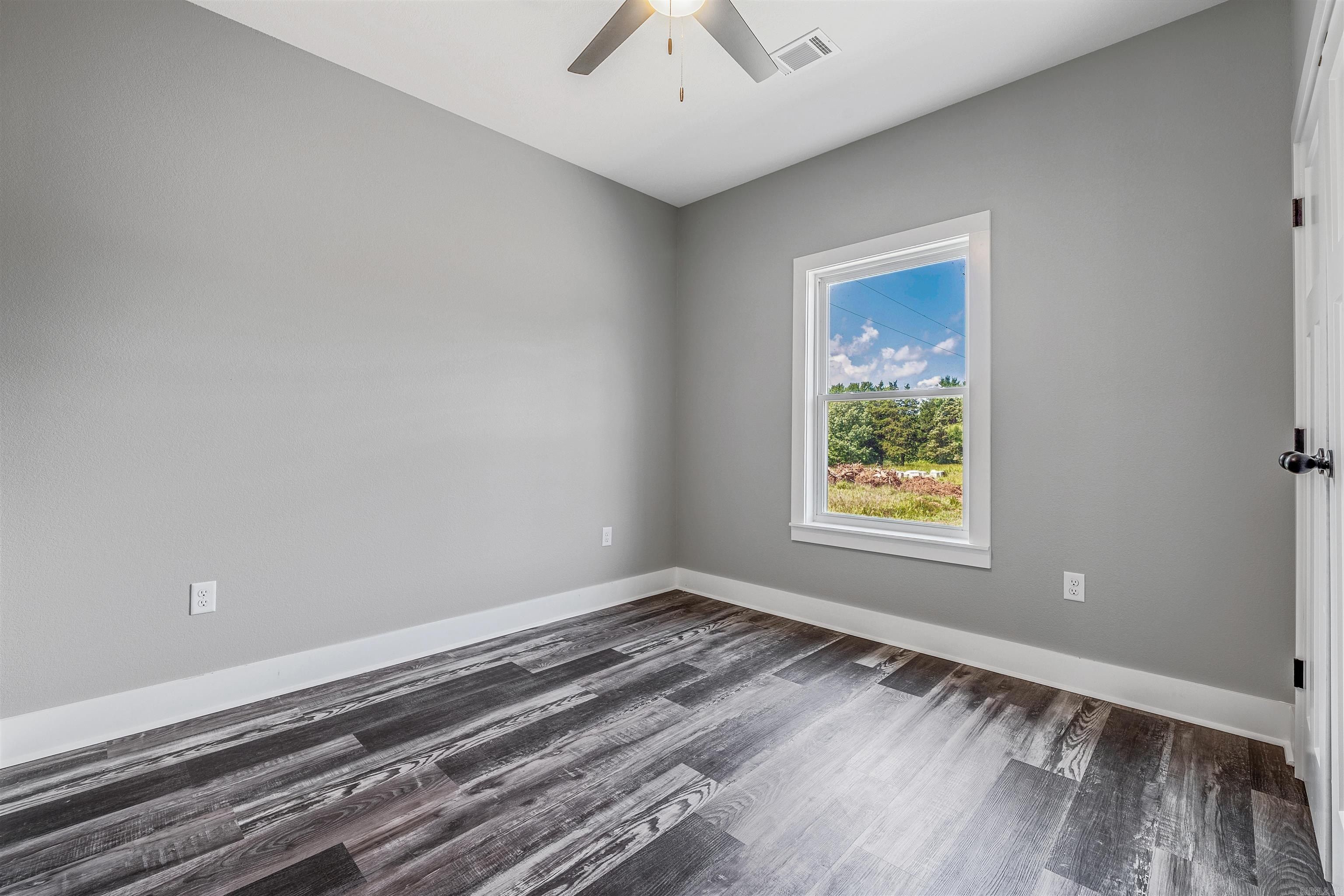 19 Mountain Grove. Greenbrier, AR 72058