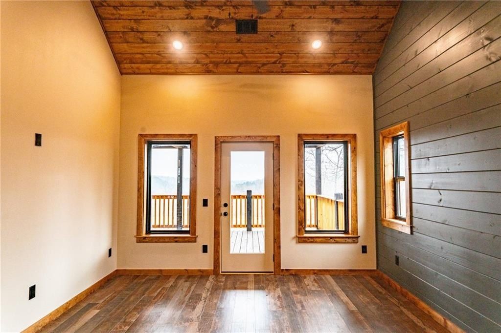 517 Nc 6065. Jasper, AR 72641