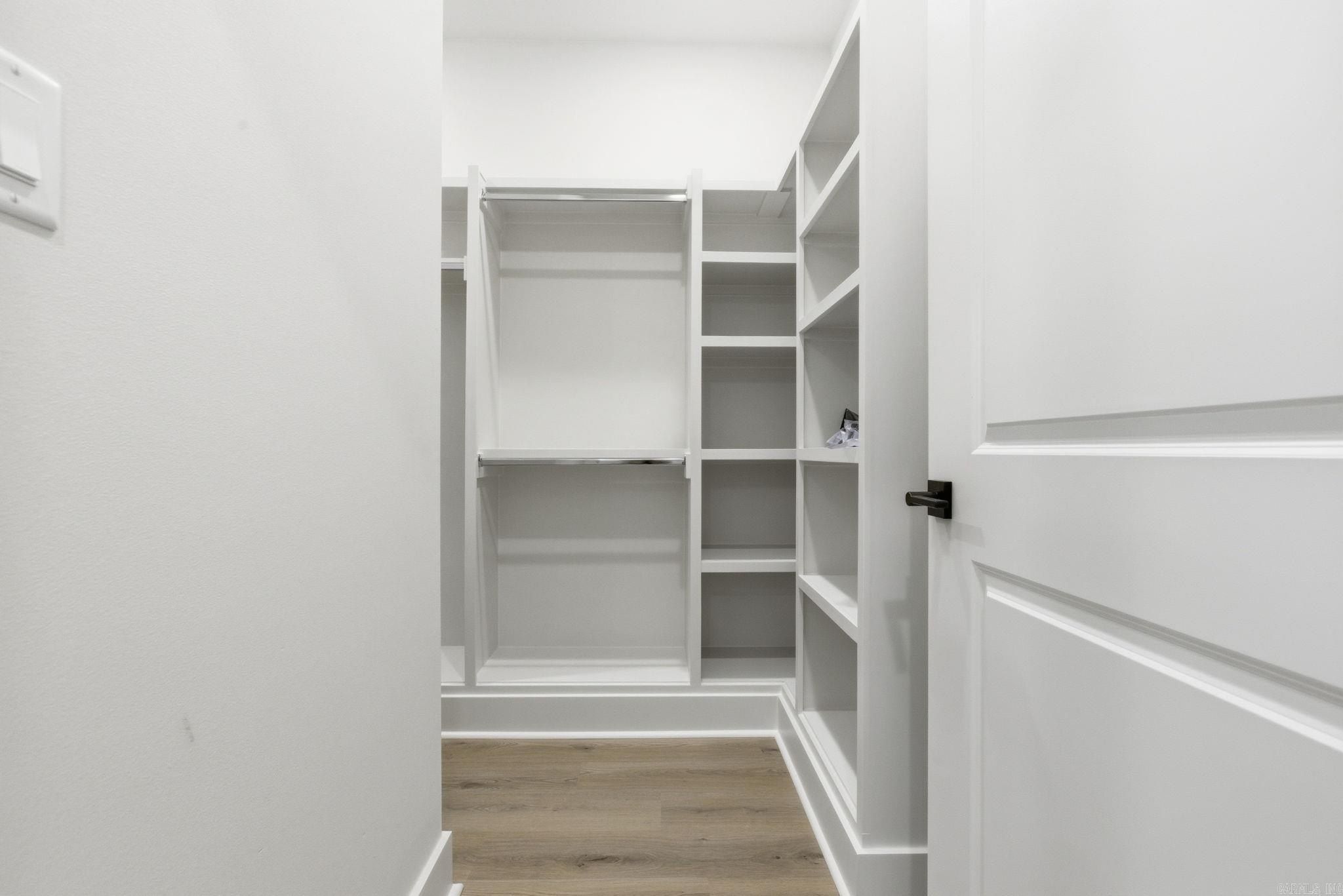 205 Edgewood Circle. Little Rock, AR 72223