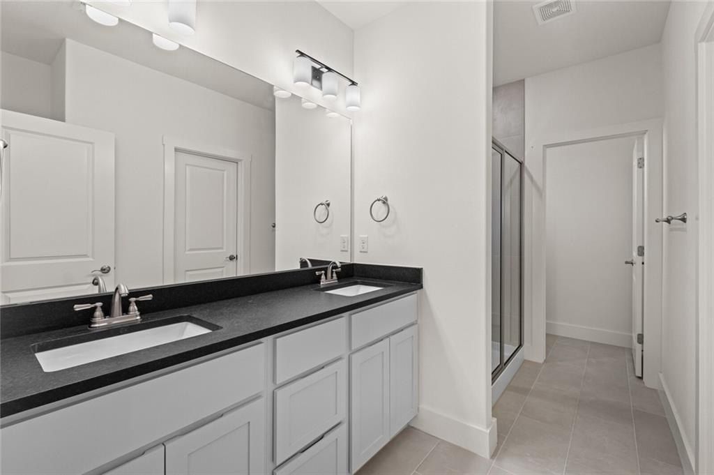 700 Sun Meadows  Loop. Centerton, AR 72719