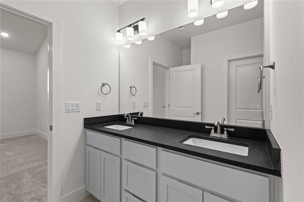 700 Sun Meadows  Loop. Centerton, AR 72719