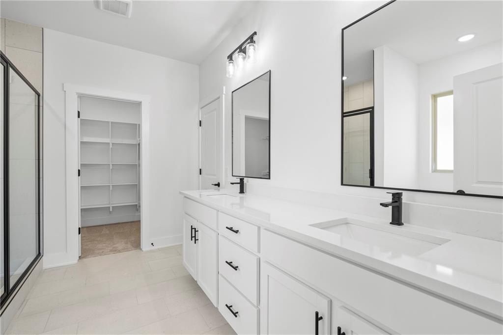 83  W Watson  Ln. Farmington, AR 72730