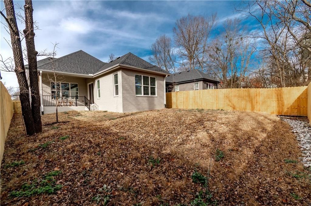 364  S College  Ave. Fayetteville, AR 72701