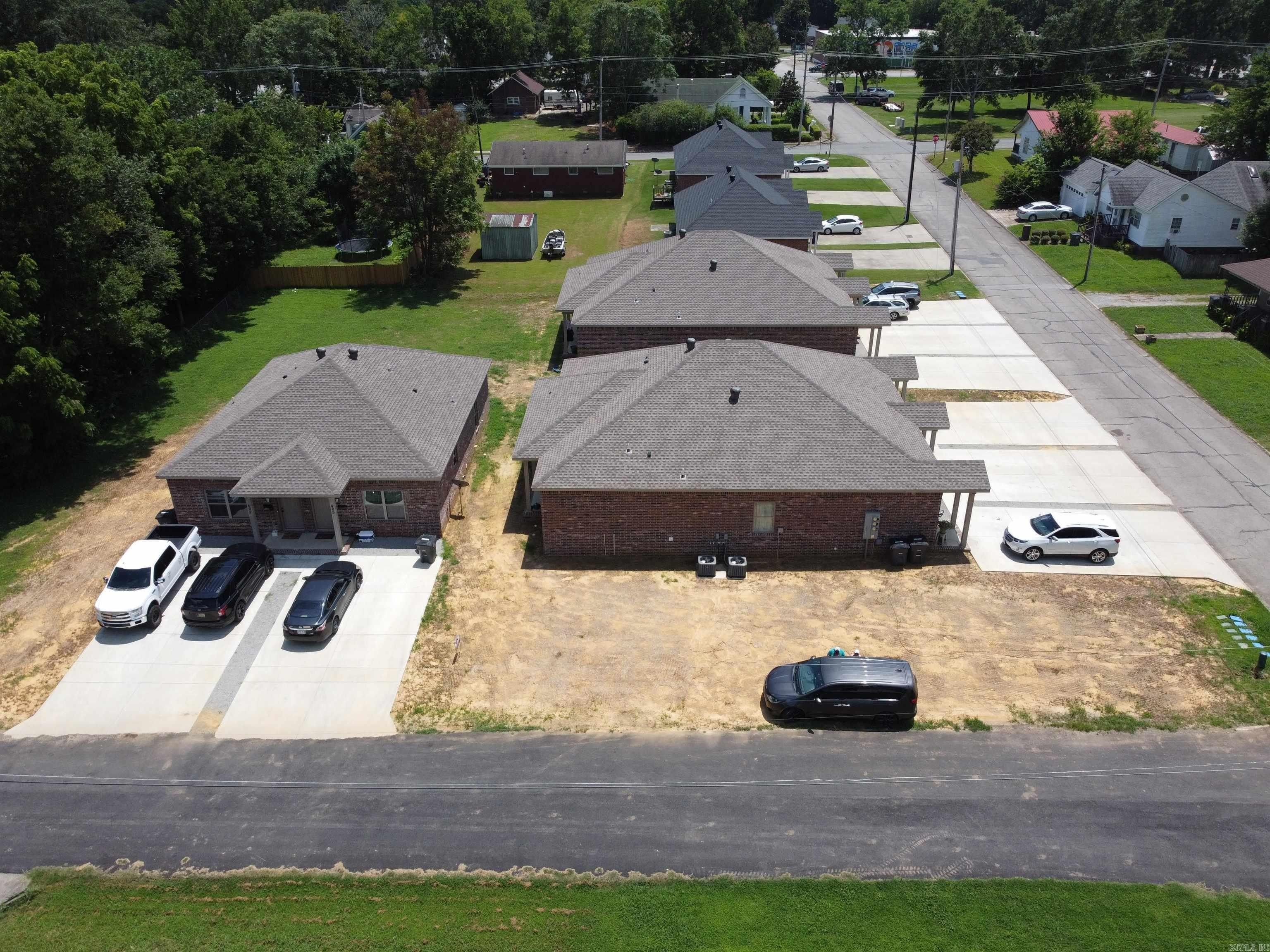 508 And 510 N Oak St. Searcy, AR 72143