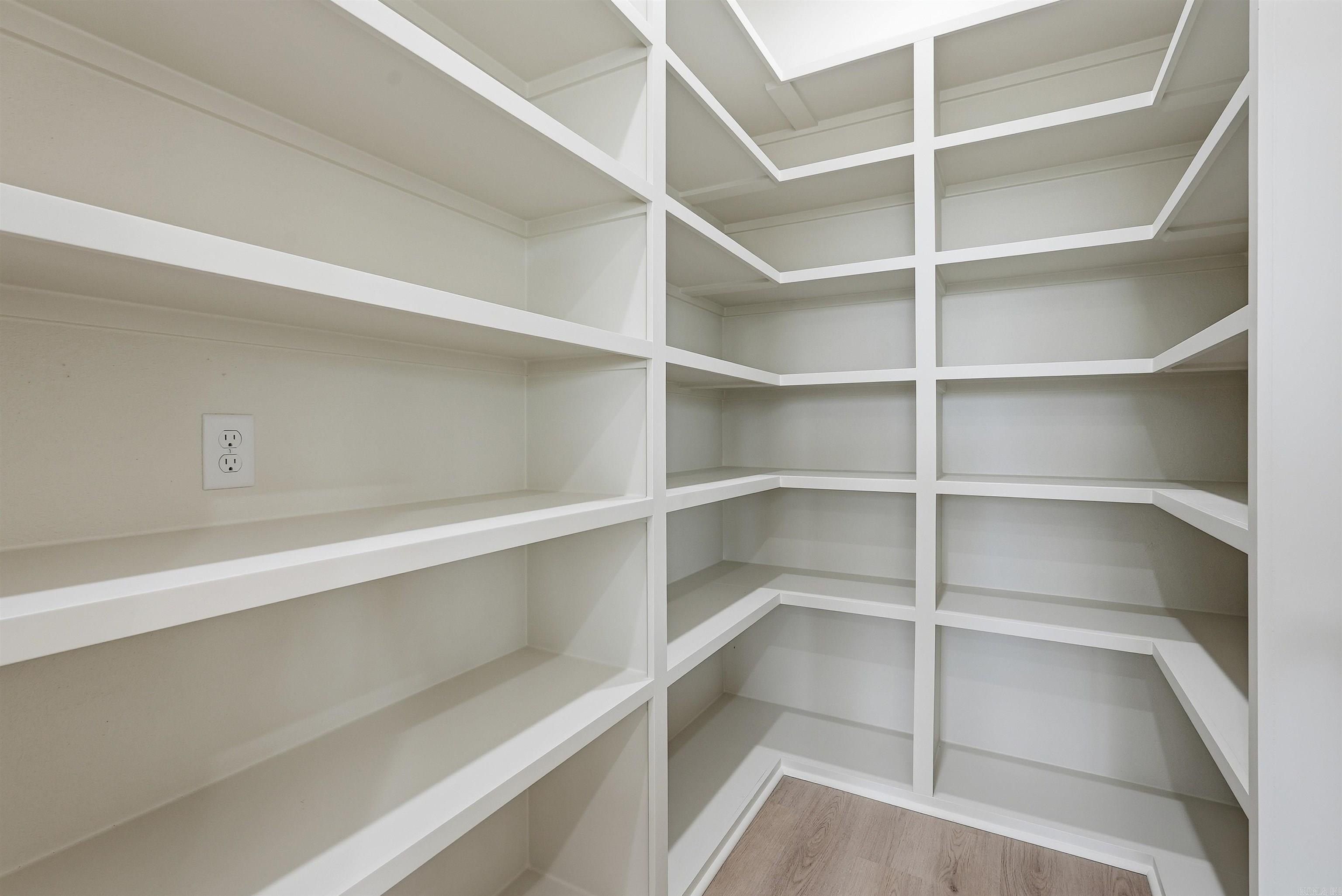 982 Fern Ridge Rd. Sherwood, AR 72120