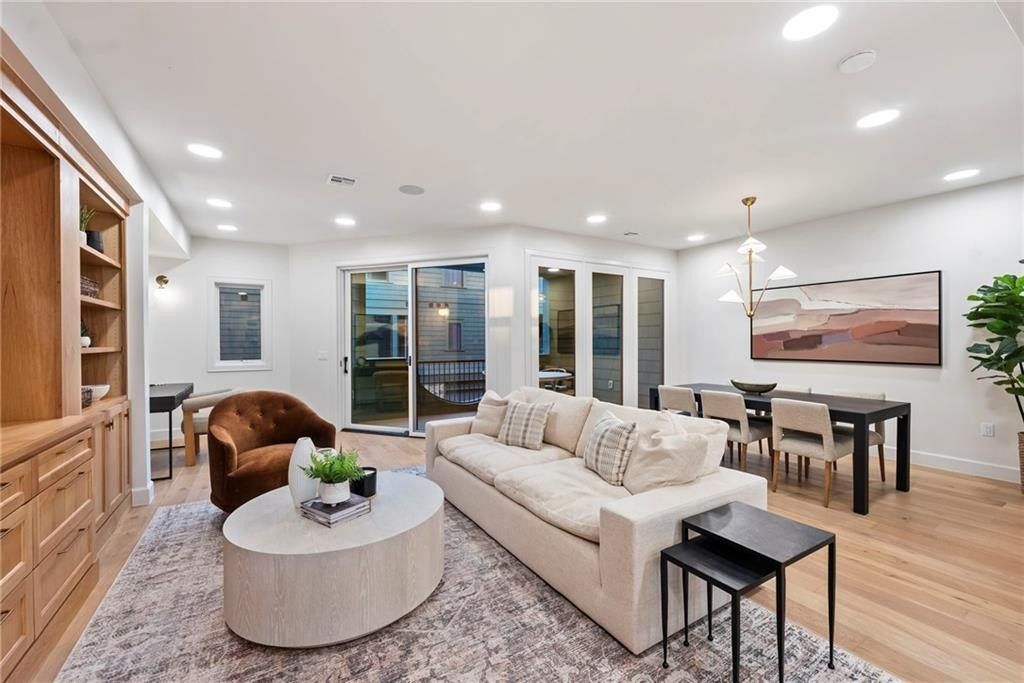 426  Se C  St. Bentonville, AR 72712