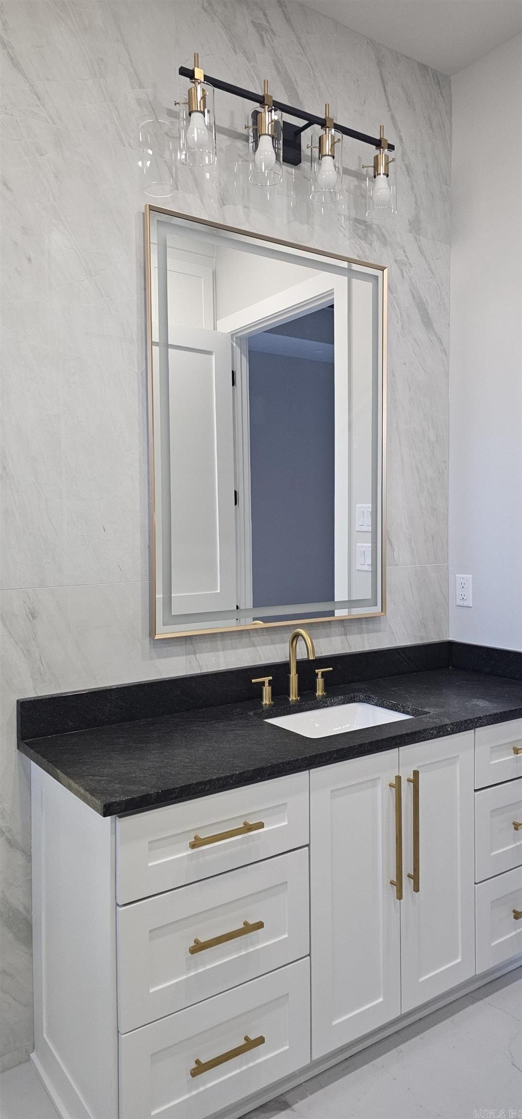 9 Oak Glen Lane. Little Rock, AR 72227