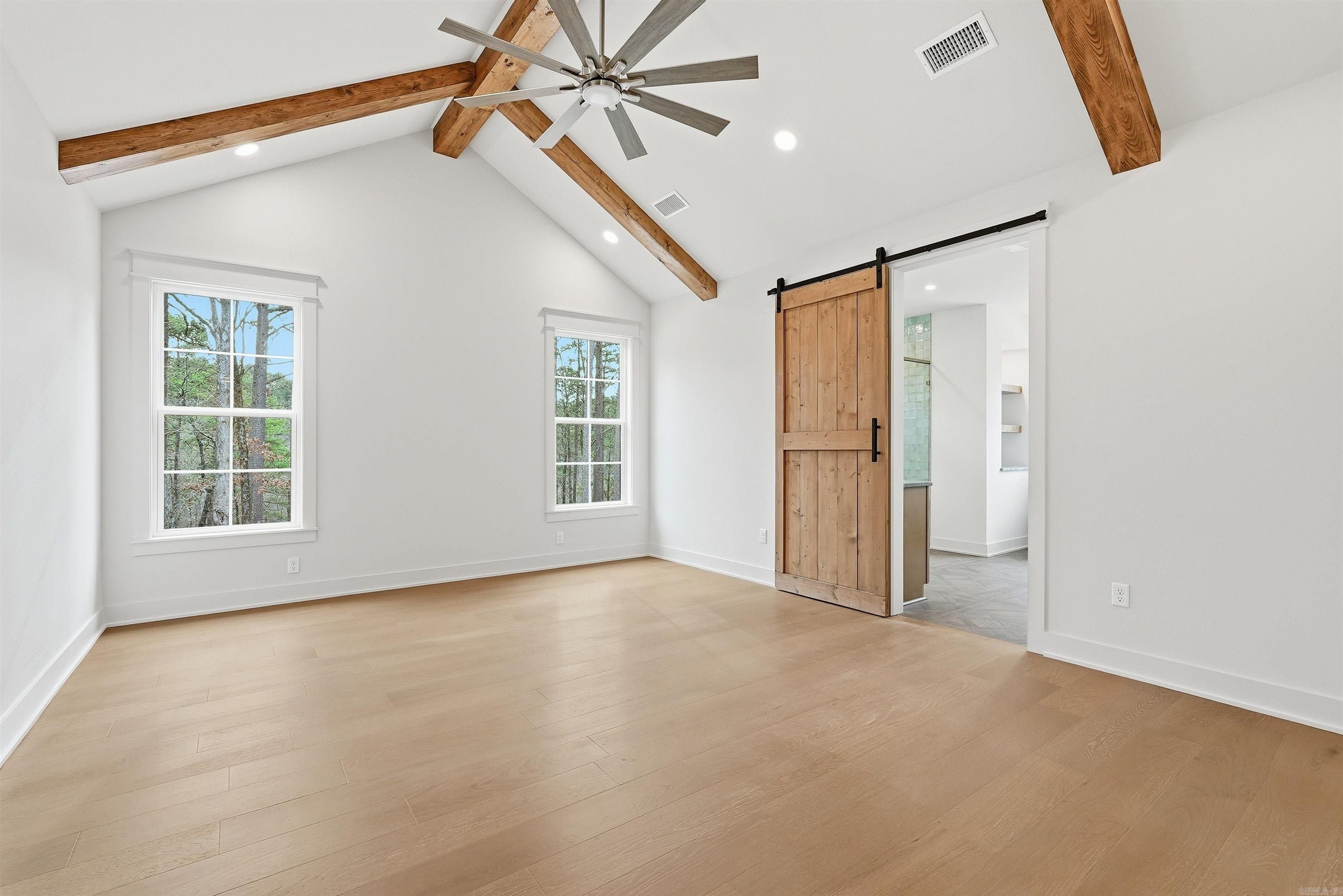 21 Southridge Drive. Mount Ida, AR 71957