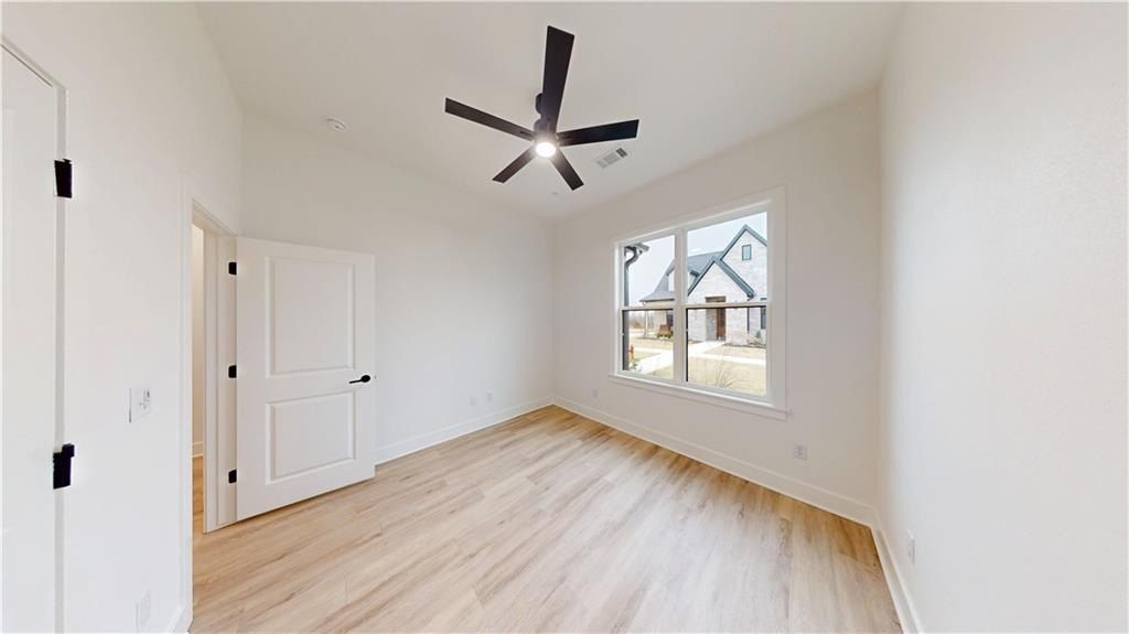 2329  S 31St  St. Rogers, AR 72758