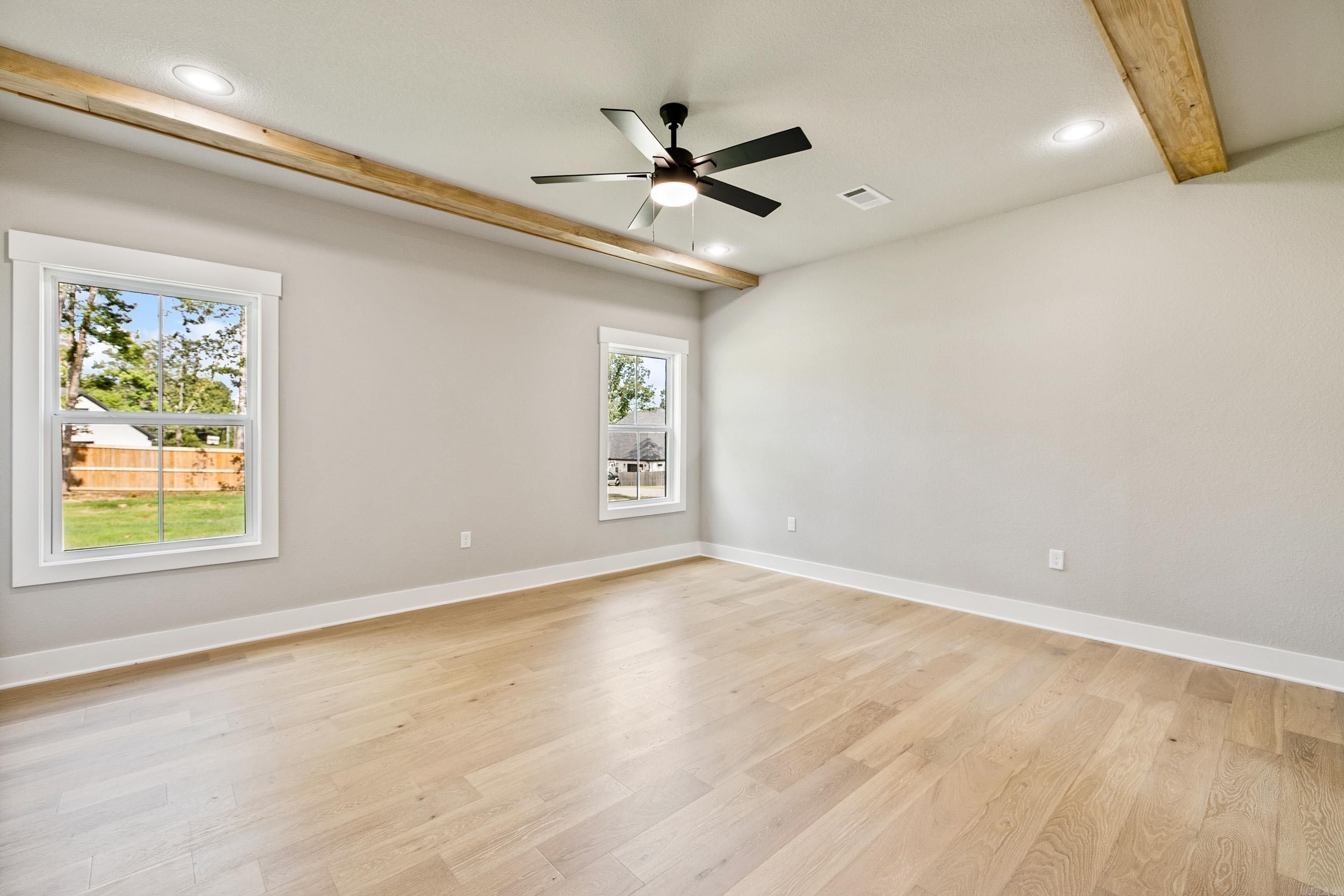 208 Clearview. Benton, AR 72019