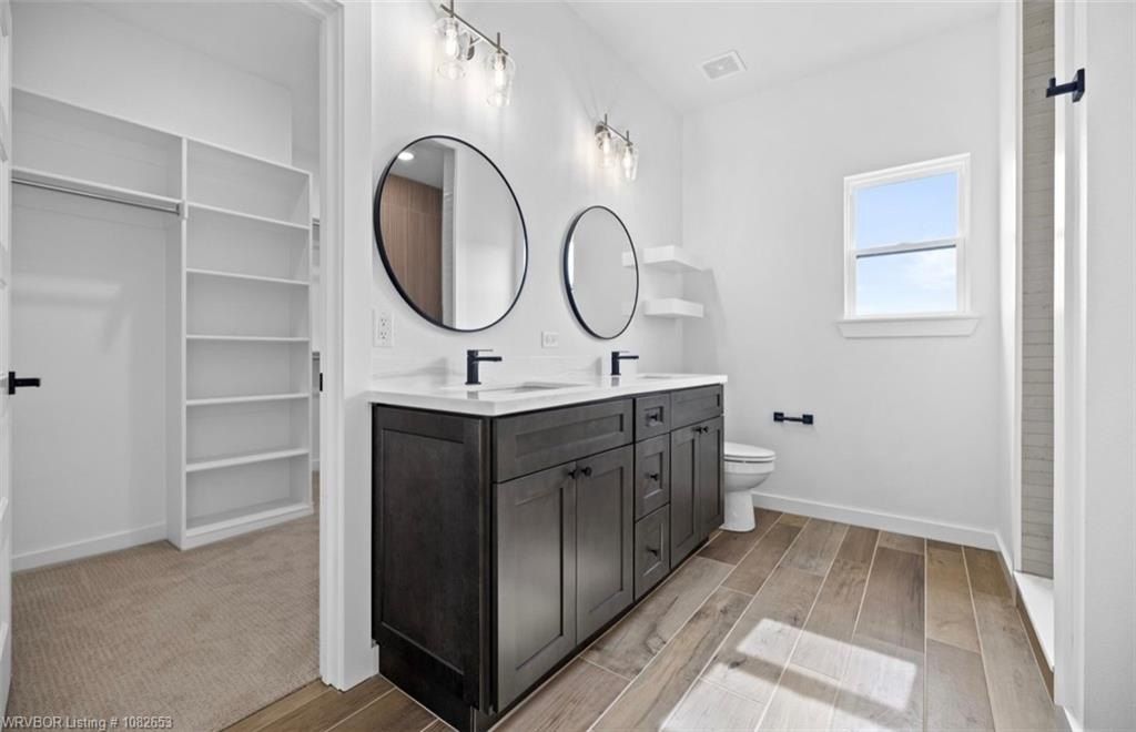 500 Buffalo Pass. Barling, AR 72923