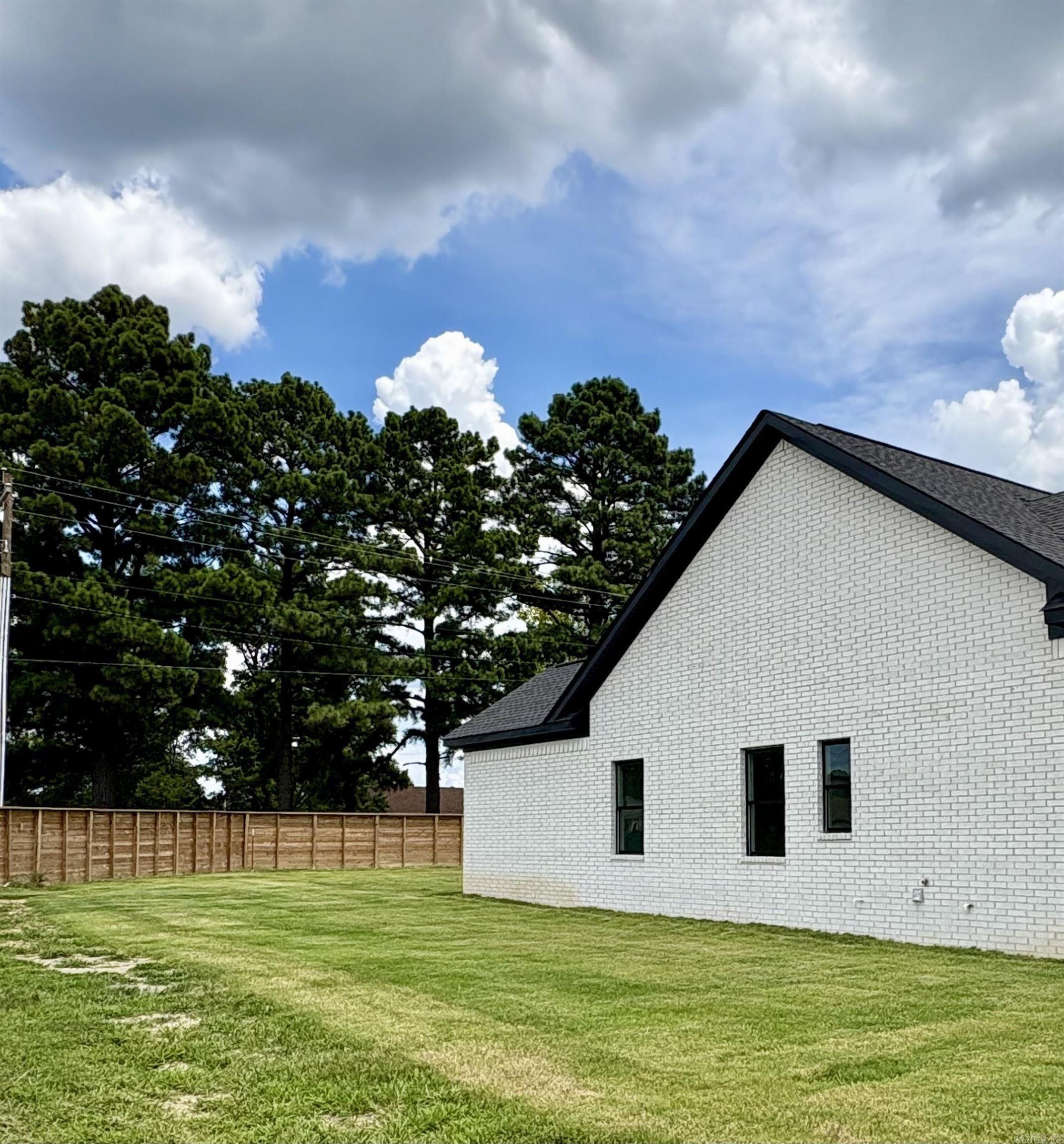 1 Dragonfly Cove. Greenbrier, AR 72058