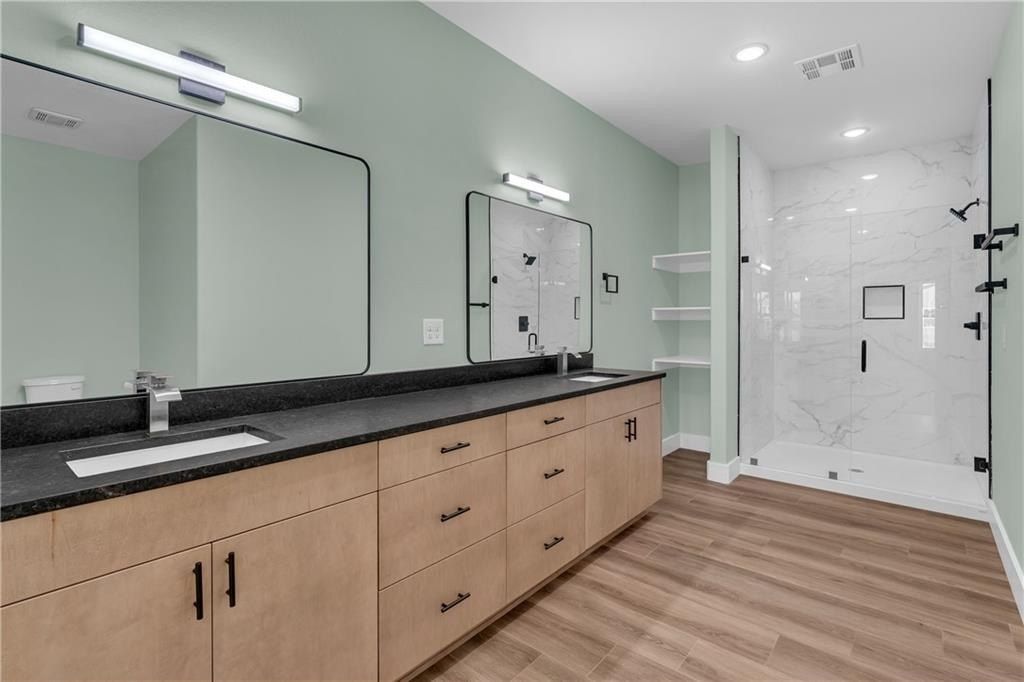 Weeping Willow Ave. Springdale, AR 72764