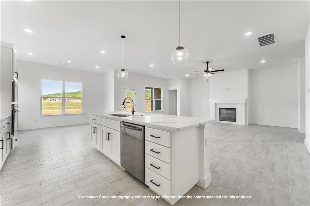 5026 Elk Valley  Ave. Springdale, AR 72762