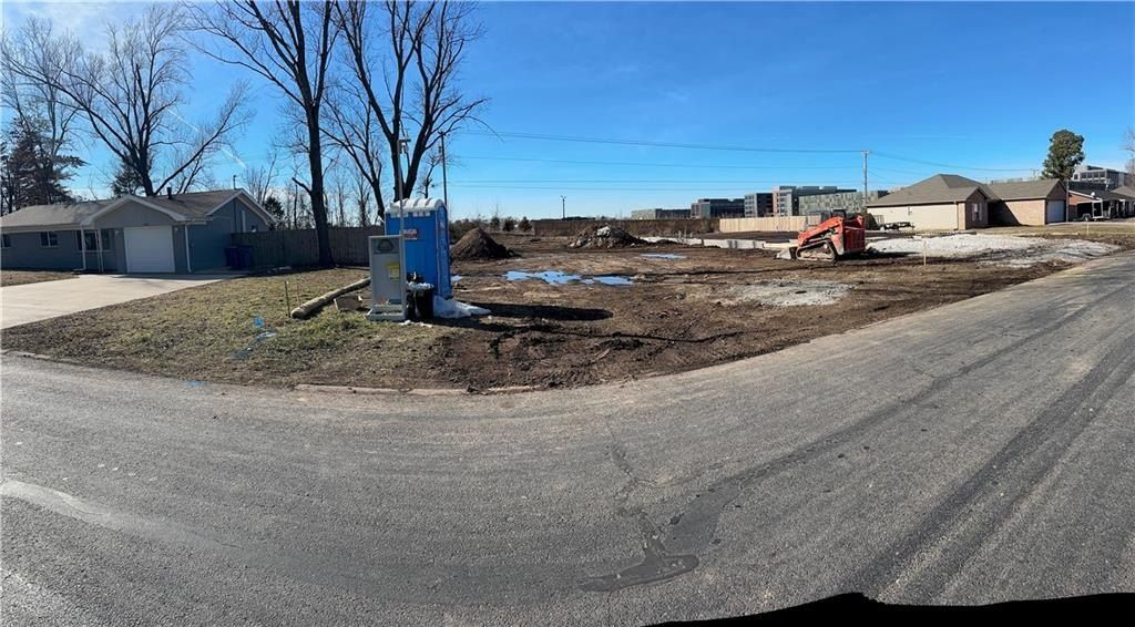 Convair St. Bentonville, AR 72712