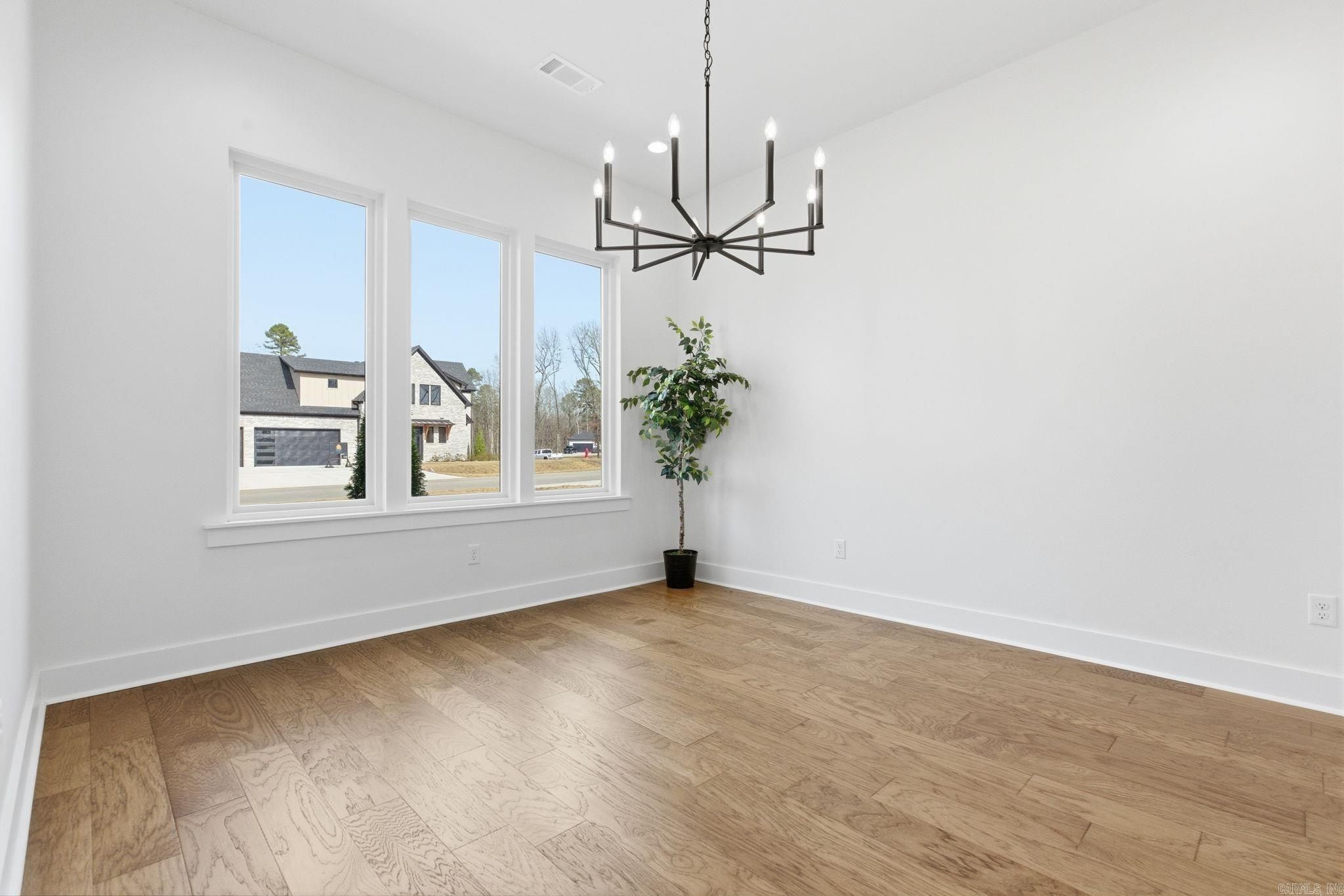 3053 Avilla Manor. Alexander, AR 72002