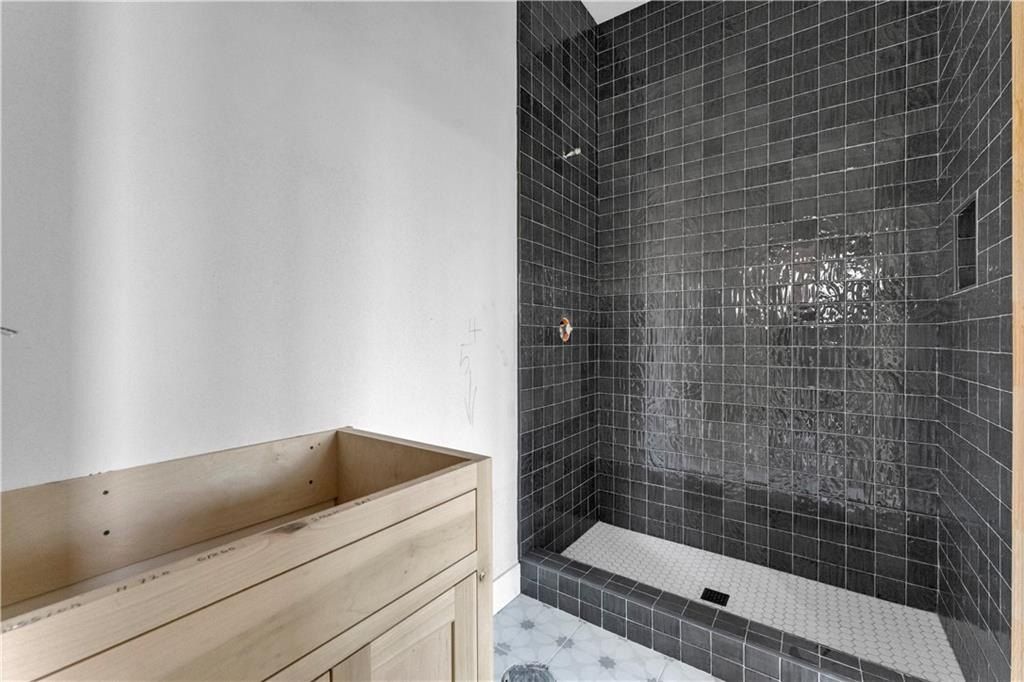 N Gregg Ave. Fayetteville, AR 72701