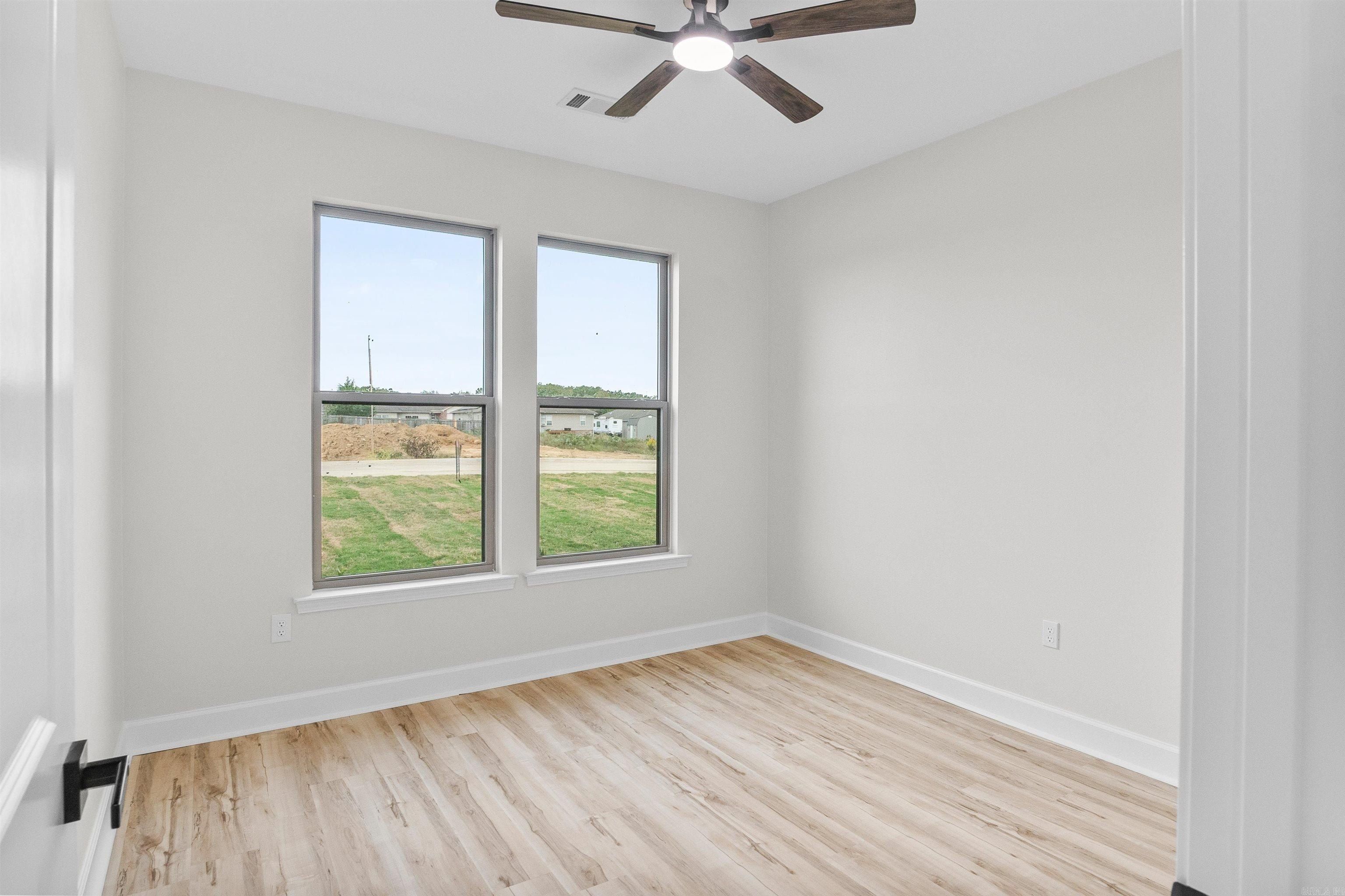 524 Madeleine Circle. Austin, AR 72007