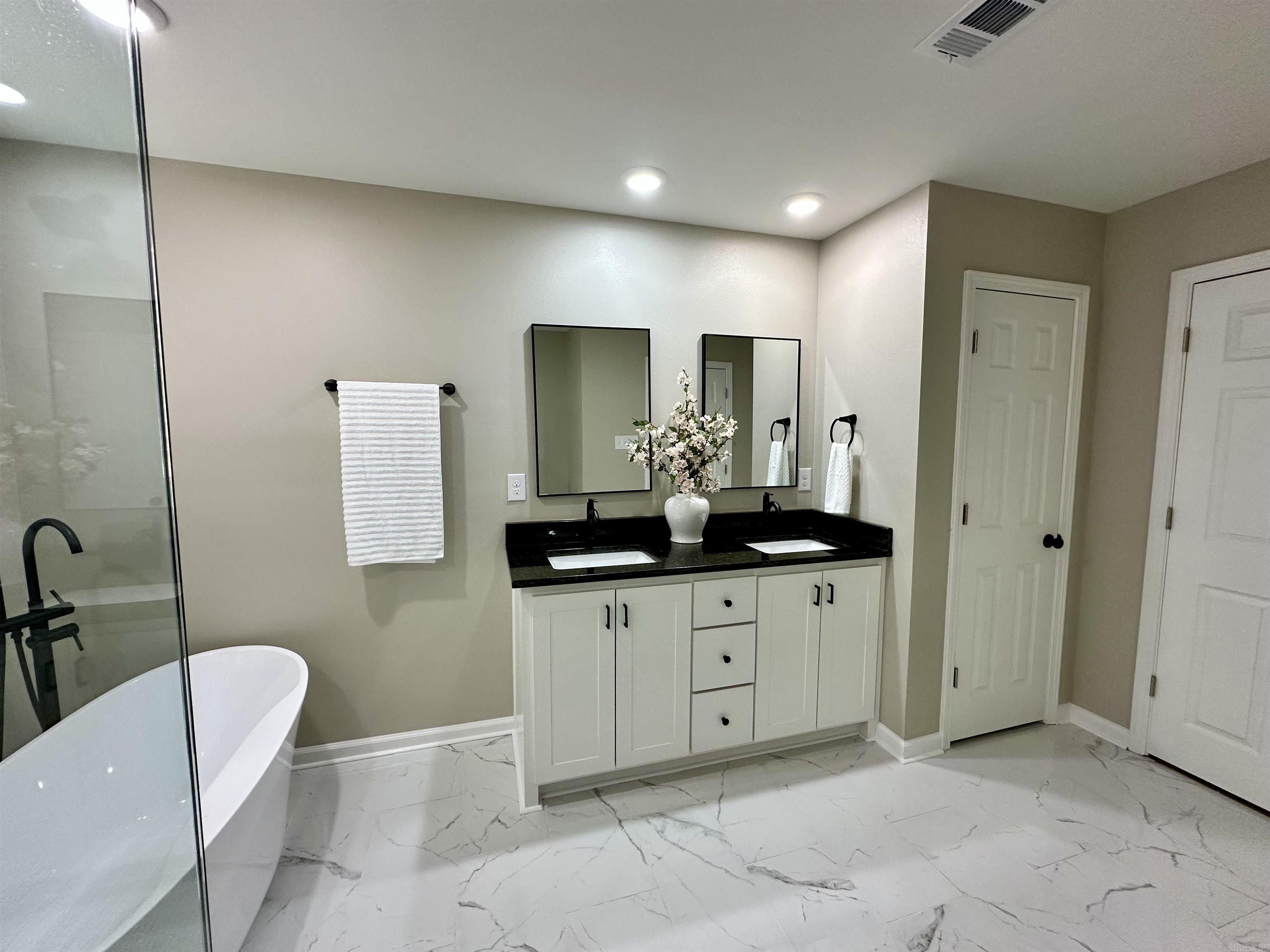 113 Walnut Street. Cabot, AR 72023