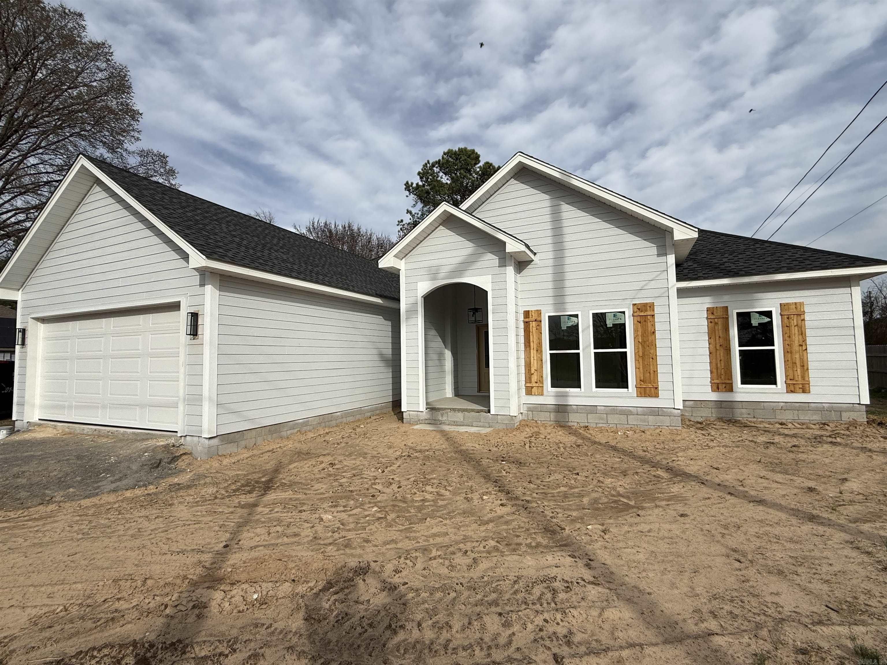 706 N Cedar Street. Morrilton, AR 72110