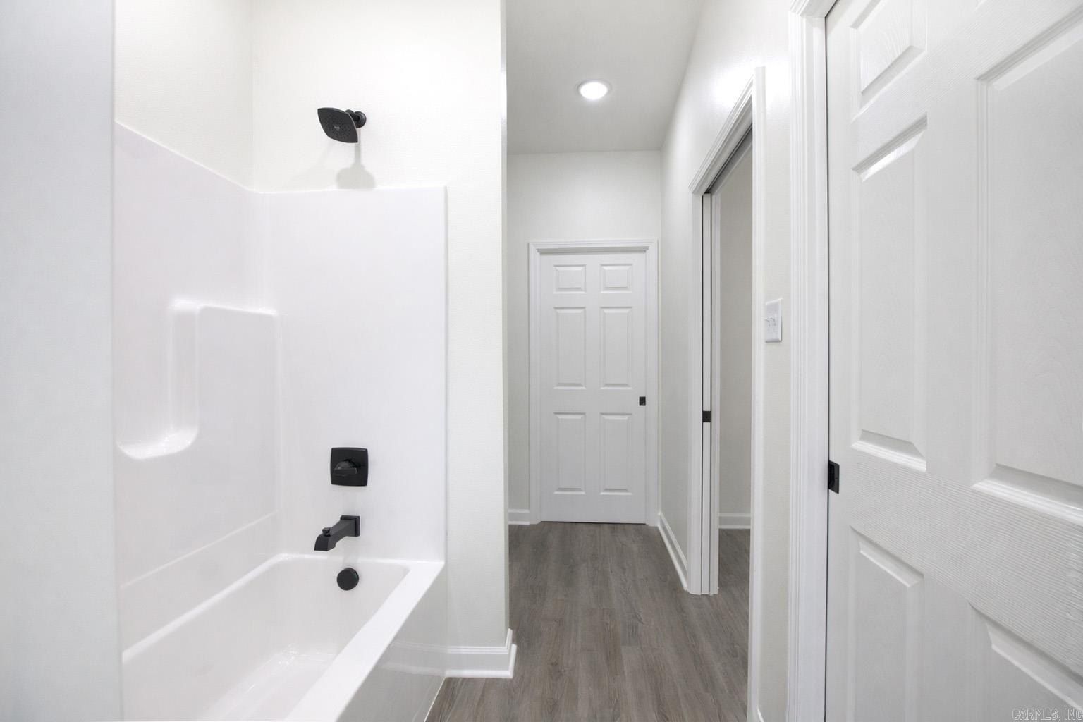 400 Reynolds. White Hall, AR 71602