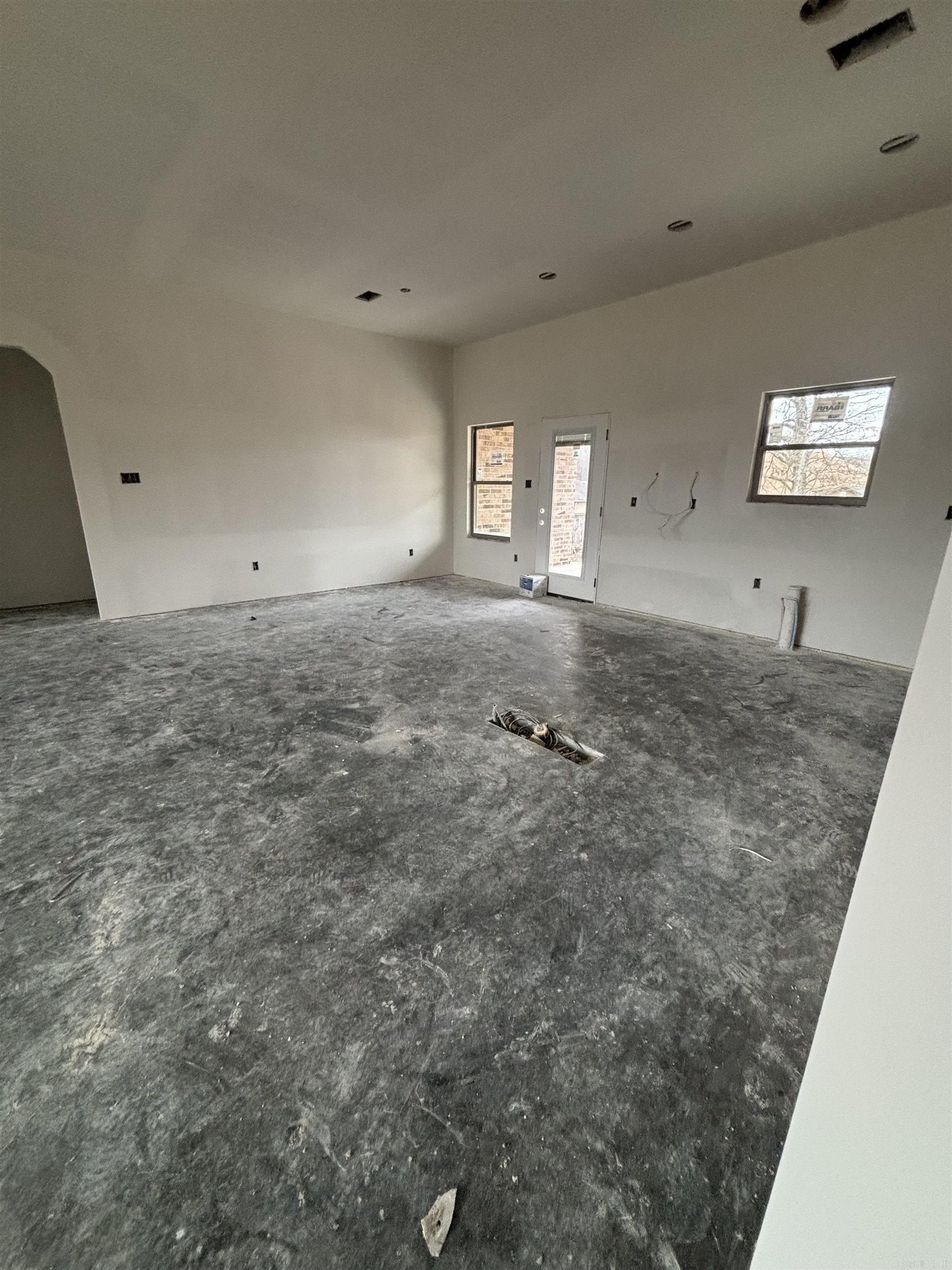 738 Grand Valley Loop. Austin, AR 72007