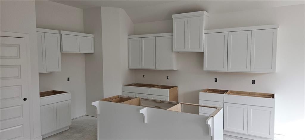 392  S Calico. Fayetteville, AR 72704