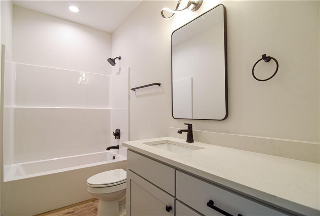 13734 Canal  St. Rogers, AR 72758