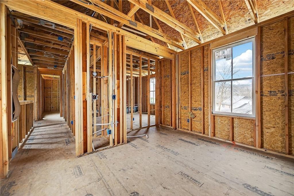 2736  E Black Walnut  Cir. Fayetteville, AR 72701