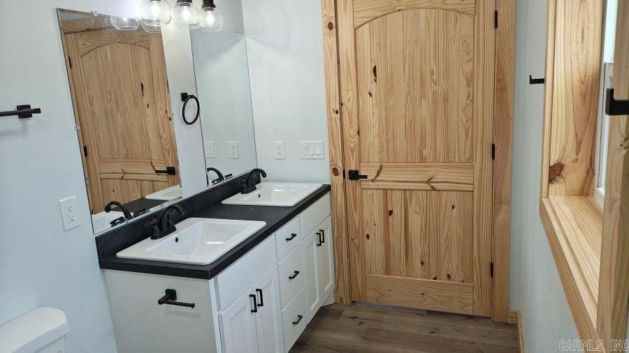 605 Frances Cove Road. Mountain View, AR 72560