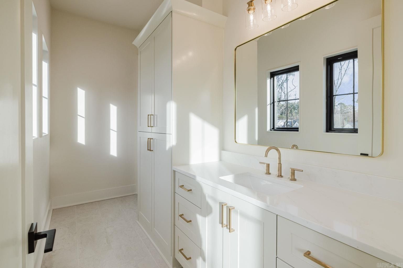 7048 Hannah Ln. Benton, AR 72019