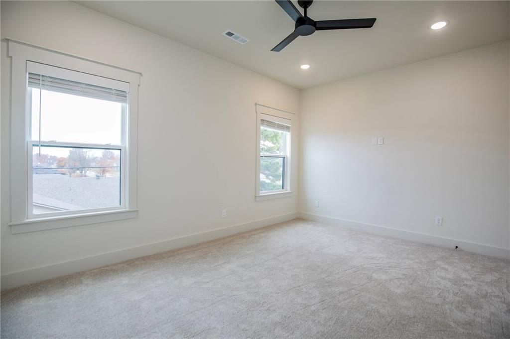 2327  W Seminole  Dr. Rogers, AR 72758