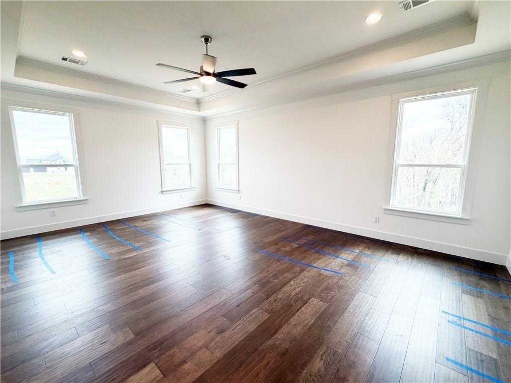 630 Shooting Star  Ln. Lowell, AR 72745